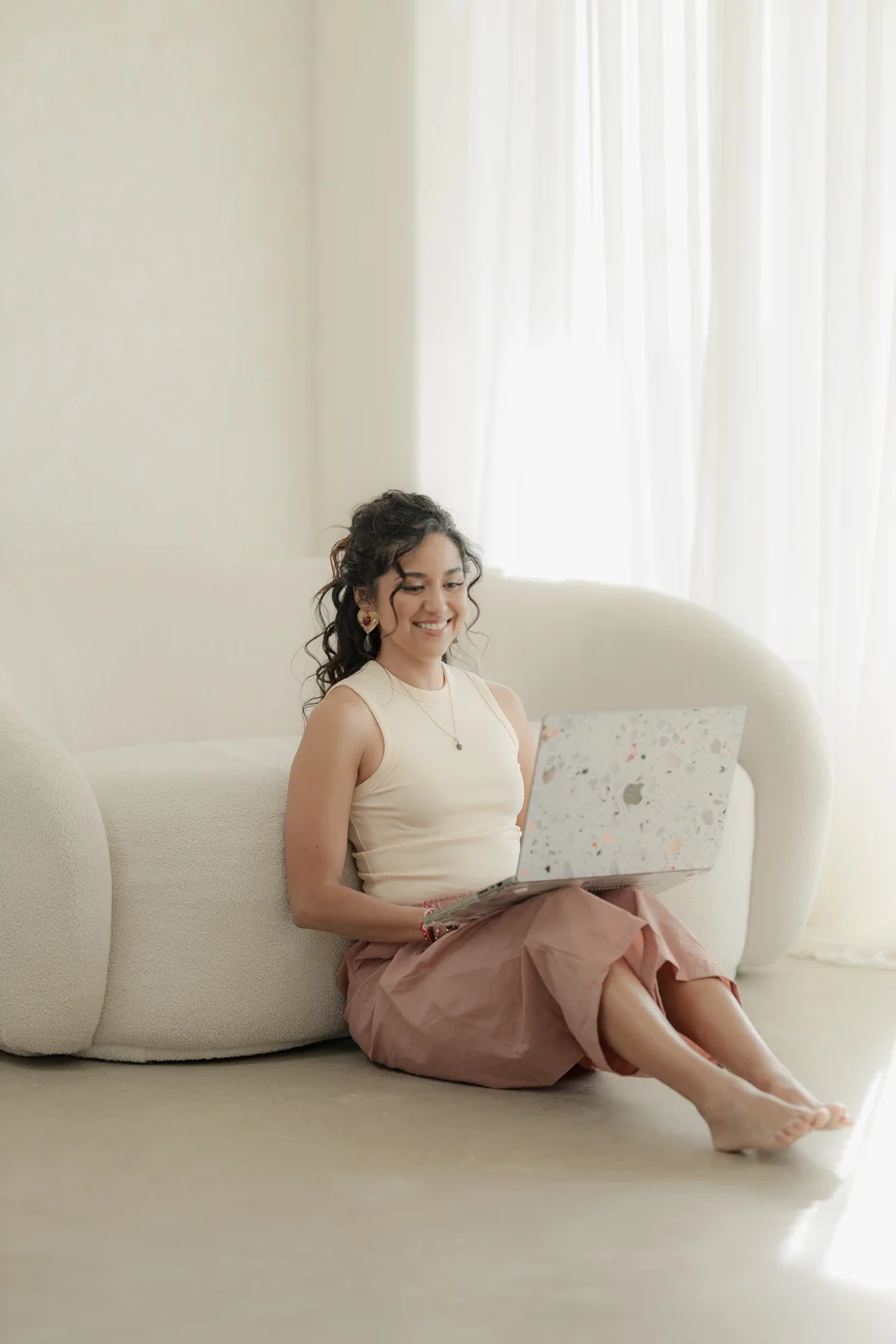 Valeria walks with you